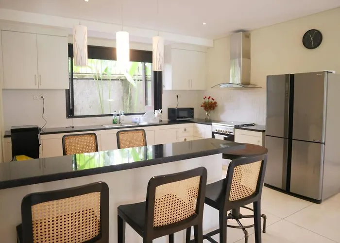 Villa Mertasari 10c 4 Bedroom With Swimming Pool! *
